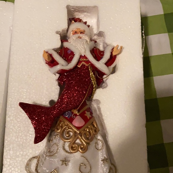 December Diamonds King Neptune Tree Topper - Picture 3 of 4